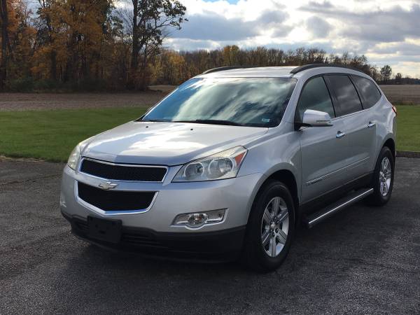 2009 Chevrolet Traverse LT 3rd Row Southern Truck only $6950 - cars... for sale in Chesterfield Indiana, IN – photo 3