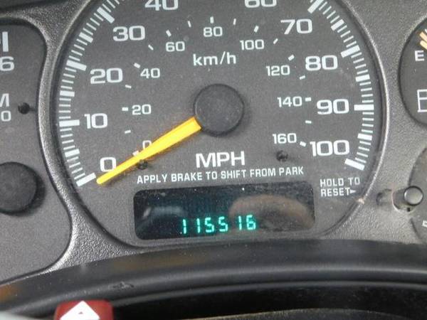 2000 Chevrolet Silverado 1500 LS - - by dealer for sale in Des Moines, IA – photo 9