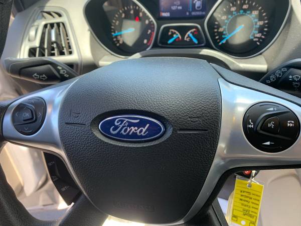 2015 Ford Escape SE - cars & trucks - by dealer - vehicle automotive... for sale in Kihei, HI – photo 11