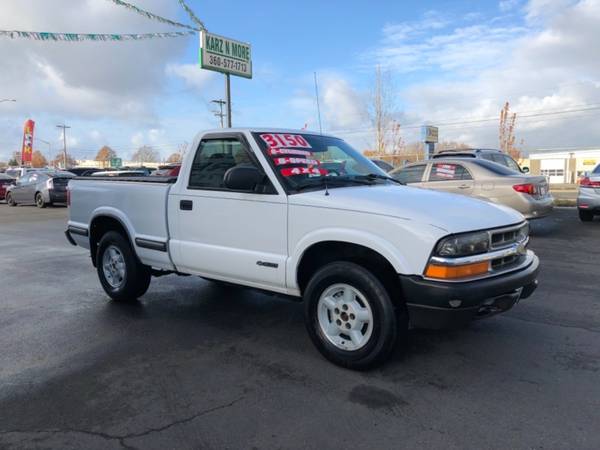 2000 Chevrolet S-10 4WD LS 4.3 5Spd Shortbed - cars & trucks - by... for sale in Longview, OR – photo 2