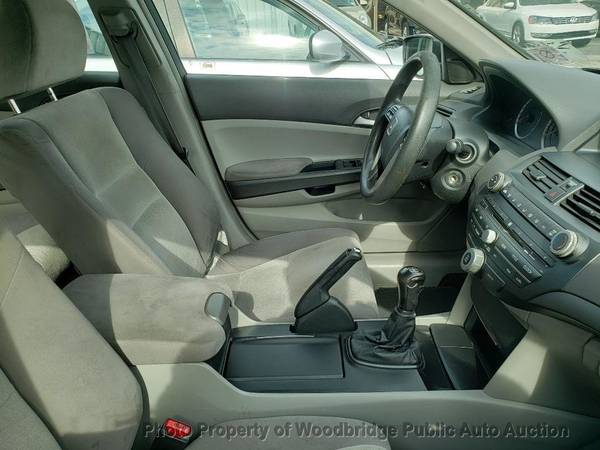 2009 Honda Accord Sedan 4dr I4 Manual LX Silve for sale in Woodbridge, District Of Columbia – photo 8