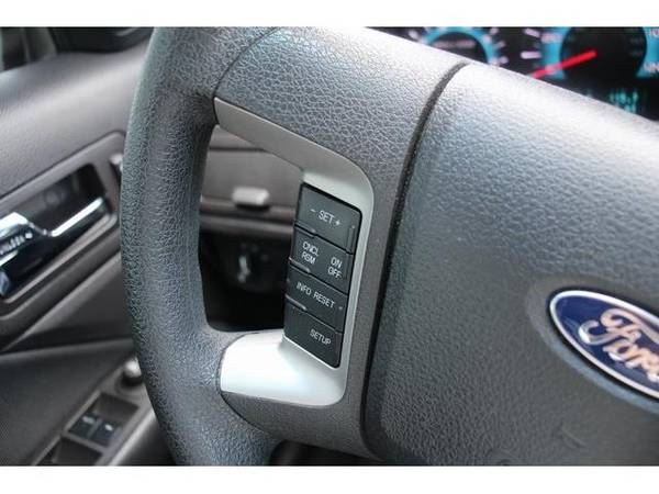 2010 Ford Fusion sedan SE Green Bay for sale in Green Bay, WI – photo 17