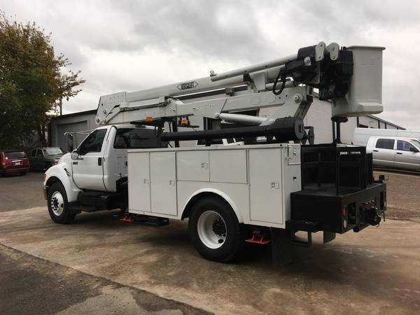 2011 Ford F-750 Automatic Cummins Diesel Bucket Material Handler WT for sale in Arlington, TX – photo 12