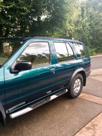 1997 Nissan Pathfinder SE 4WD for sale in Corvallis, OR – photo 2