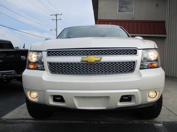 LIFTED 1 OWNER 2014 CHEVY SUBURBAN 1500 *LOADED* 20" WHEELS!! CLE@N for sale in KERNERSVILLE, NC – photo 8