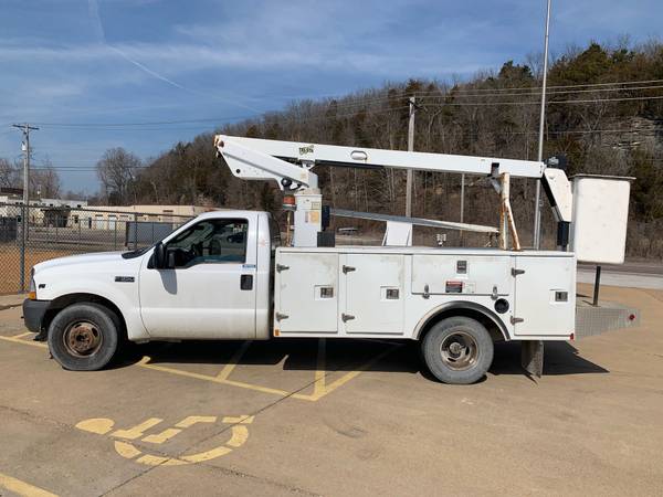 2003 Ford F-350 - MTI Bucket Utility Boom Truck - Clean Title - cars for sale in Imperial, MO – photo 4