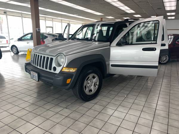 2006 Jeep Liberty (Financing Available) - cars & trucks - by dealer... for sale in Sacramento , CA – photo 12