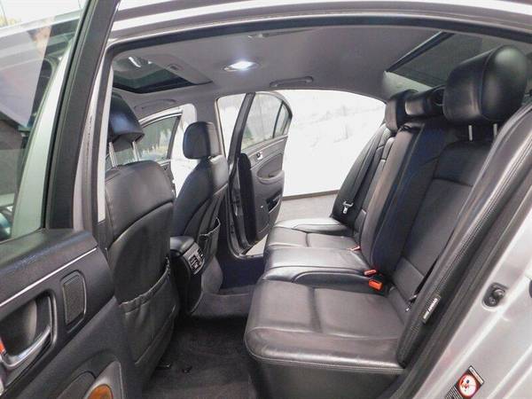 2010 Hyundai Genesis 4 6L V8 Technology Pkg/Leather/Navi 4 6L V8 for sale in Gladstone, OR – photo 13