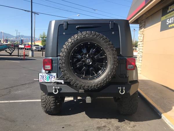 2008 JEEP WRANGLER UNLIMITED SAHARA LIFTED & LOADED. - cars & trucks... for sale in Medford, OR – photo 8