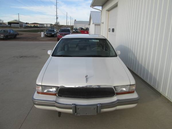 1993 BUICK ROADMASTER LTD - - by dealer - vehicle for sale in Le Mars, IA – photo 2