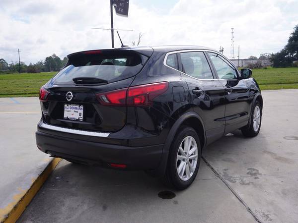 2018 Nissan Rogue Sport S FWD - cars & trucks - by dealer - vehicle... for sale in Plaquemine, LA – photo 7