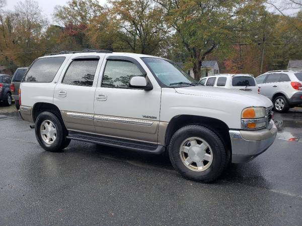 2002 GMC Yukon SLE 4dr 4WD SUV - cars & trucks - by dealer - vehicle... for sale in Fuquay-Varina, NC – photo 3