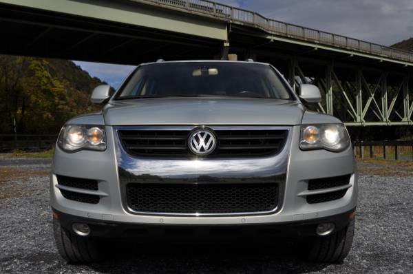 2010 VW Touareg TDI AWD LOW MILES for sale in Laurys Station, PA – photo 2