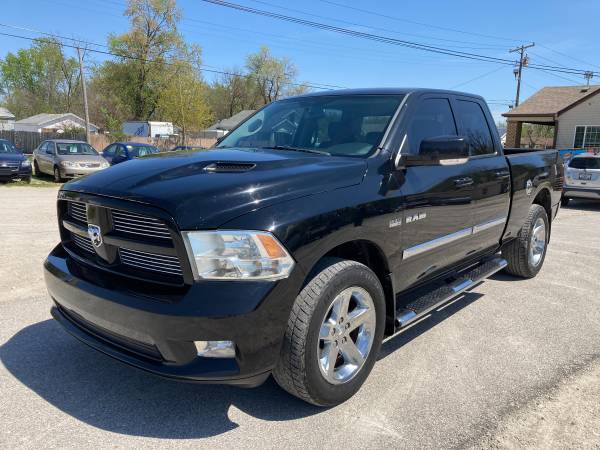2010 DODGE RAM 1500 QUAD CAB SPORT - - by dealer for sale in Indianapolis, IN – photo 7