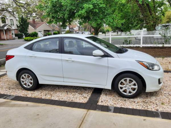 2013 Hyundai Accent for sale in Oceanside, NY – photo 2