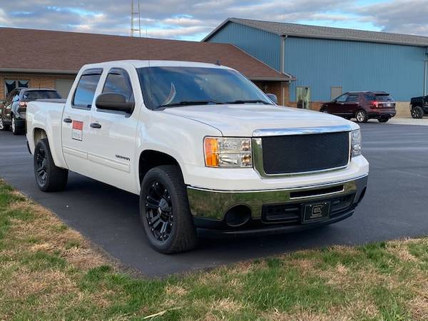 2010 GMC SIERRA 1500 SLE 4x4 - cars & trucks - by owner - vehicle... for sale in Fairland, IN – photo 5