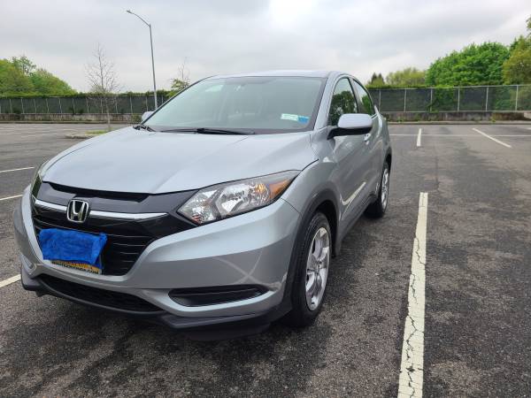 HR-V 2018 Silver LX for sale in STATEN ISLAND, NY – photo 3