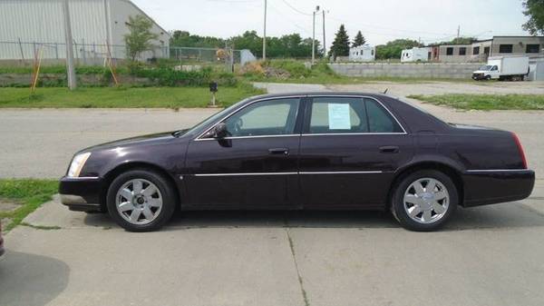 08 dts cadillac 127,000 miles $3999 for sale in Waterloo, IA – photo 3