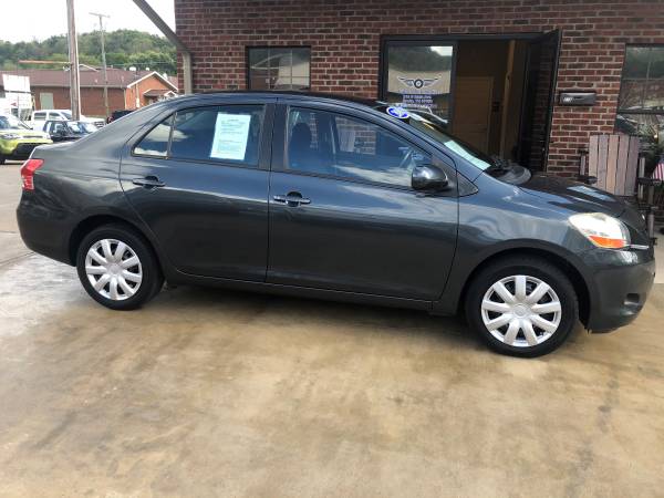 2010 TOYOTA YARIS VERY CLEAN DEPENDABLE CAR ! GREAT GAS MILEAGE ! for sale in Erwin, TN – photo 11