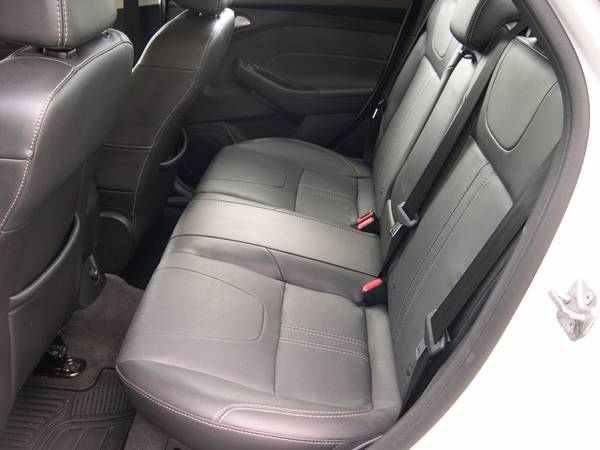 2014 Ford Focus SE 4 Door W/Leather Runs & Looks Nice - cars & for sale in Toms River, NJ – photo 9