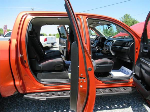 2015 TOYOTA TUNDRA CREWMAX SR5, Orange APPLY ONLINE for sale in Summerfield, TN – photo 4