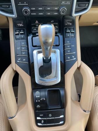 2017 Porsche Cayenne Base (Silver, Beige/Tan Leather) - cars &... for sale in Willowbrook, IL – photo 8