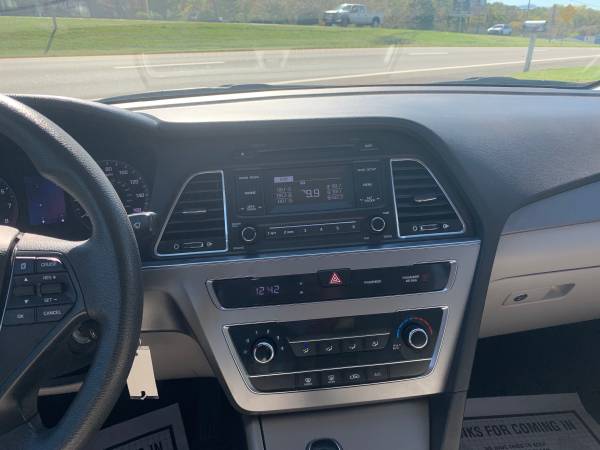 2017 Hyundai Sonata 2.4L SE*Clean Title*Run and Drive Perfect*82K -... for sale in Vinton, VA – photo 19
