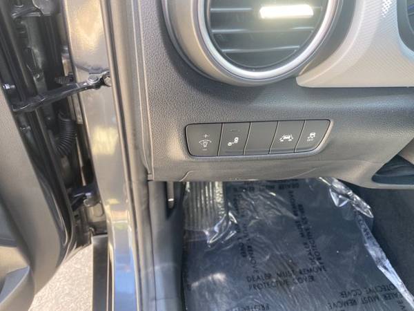 2018 Hyundai Kona SEL - - by dealer - vehicle for sale in Tucson, AZ – photo 14