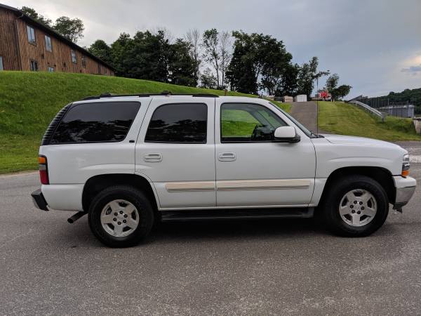 2005 Chevy Tahoe * 4x4* 3rd row for sale in New Fairfield, NY – photo 8