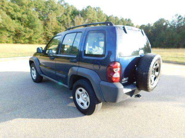 2006 Jeep Liberty 3.7L 4WD - GREAT DEALS! for sale in Zebulon, NC – photo 5