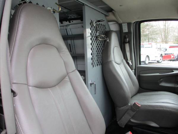 2006 Chevrolet Express Cargo Van 3500 EXTENDED CARGO, BUCKET VAN for sale in south amboy, WV – photo 22