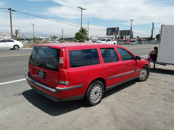 2002 Volvo V70 Turbo - cars & trucks - by owner - vehicle automotive... for sale in Milpitas, CA – photo 4