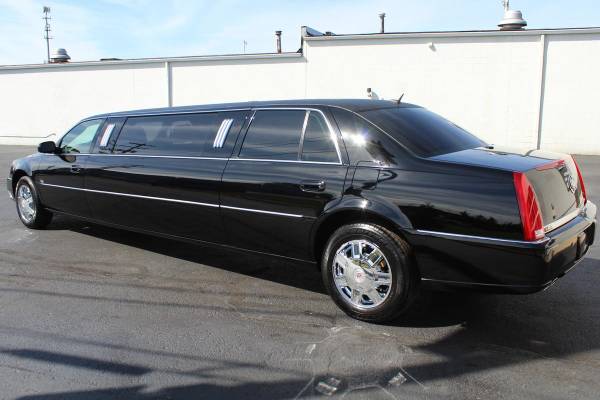 2008 CADILLAC DTS Limousine - cars & trucks - by dealer - vehicle... for sale in REYNOLDSBURG, OH – photo 7