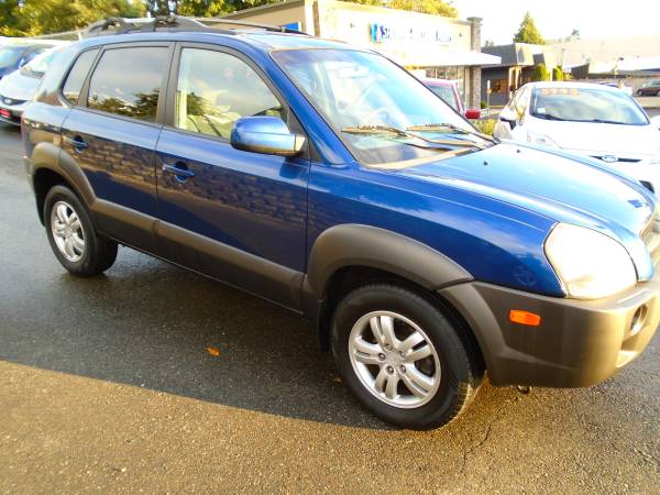 2006 Hyundai Tucson - cars & trucks - by dealer - vehicle automotive... for sale in Seattle, WA – photo 2