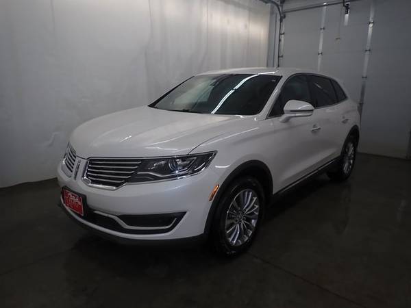 2017 Lincoln MKX Select - cars & trucks - by dealer - vehicle... for sale in Perham, MN – photo 19