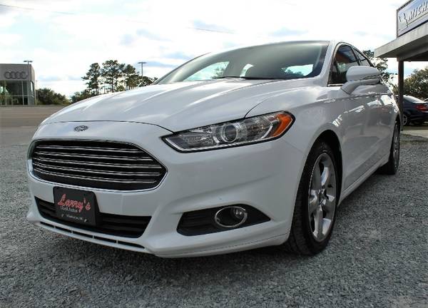 2013 Ford Fusion 4dr Sdn SE FWD with Front row center console w/fixed for sale in Wilmington, NC – photo 3