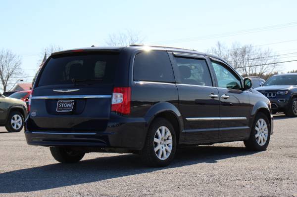 2015 CHRYSLER TOWN & COUNTRY TOURING VAN - - by dealer for sale in Middlebury, VT – photo 5