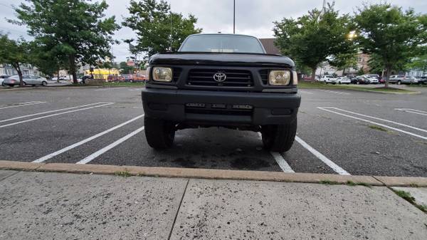 Toyota tacoma for sale in Bridgeport, CT – photo 9