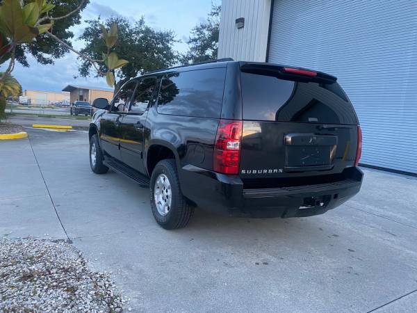 2010 Chevrolet Suburban - cars & trucks - by owner - vehicle... for sale in Naples, FL – photo 4