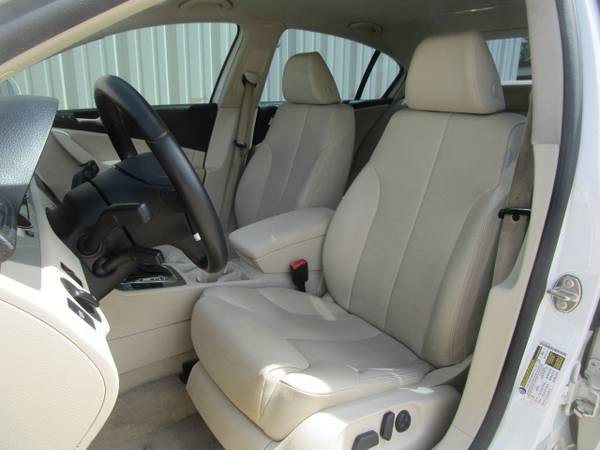 2010 Volkswagen Passat Komfort - - by dealer - vehicle for sale in Wilmington, OH – photo 11