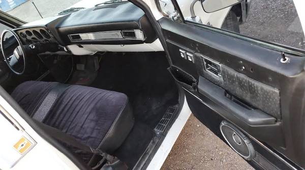 1987 CHEVROLET R10 CLEAN TITLE - cars & trucks - by owner - vehicle... for sale in Weslaco, TX – photo 2