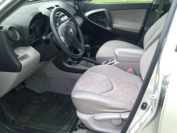 2011 TOYOTA RAV4 81kMI ALL WHEEL DRIVE SUPPER CLEAN BRAND NEW TIRES for sale in Sedalia, MO – photo 10