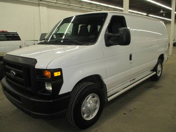 2009 Ford E-250 Econoline Cargo Van - - by dealer for sale in Highland Park, IL – photo 3