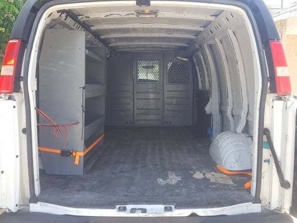 2013 Chevy Express c2500 c3500 3/4 ton 8 lugs ex long body v8 5 3 for sale in North Hollywood, CA – photo 8
