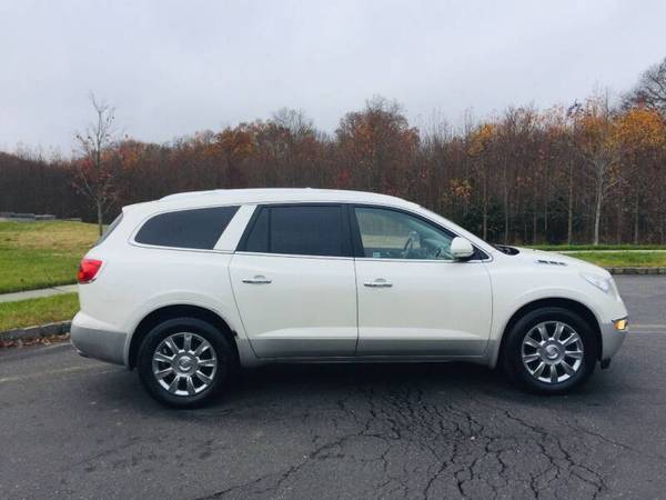 2011 Buick Enclave 3rd row--WE FINANCE EVERYONE - cars & trucks - by... for sale in burlington city, NJ – photo 8