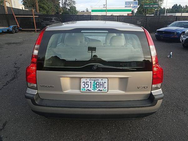 2004 Volvo V70 2.4 Wagon LEATHER! MOON! LOADED! IMMACULATE! CALL/TE for sale in Portland, OR – photo 5