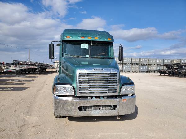 Semi truck 2006 freightliner century classic for sale in Midland/odessa, TX – photo 11