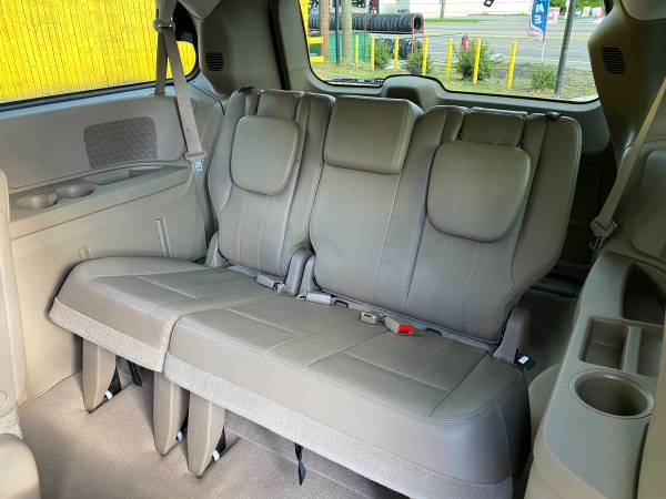 2012 Chrysler Town Country Touring - L - - by dealer for sale in Other, TN – photo 17