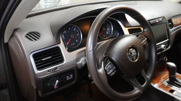 2011 Volkswagen Touareg TDI for sale in New Braunfels, TX – photo 10