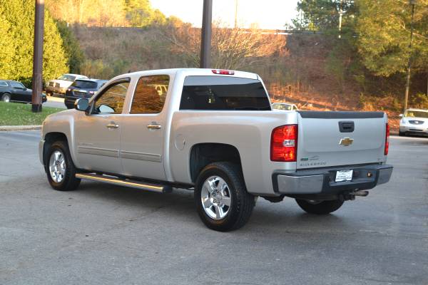 2011 CHEVY SILVERADO LT - CLEAN TITLE - CREW CAB - RUST FREE - 5.3L... for sale in Cary, NC – photo 7